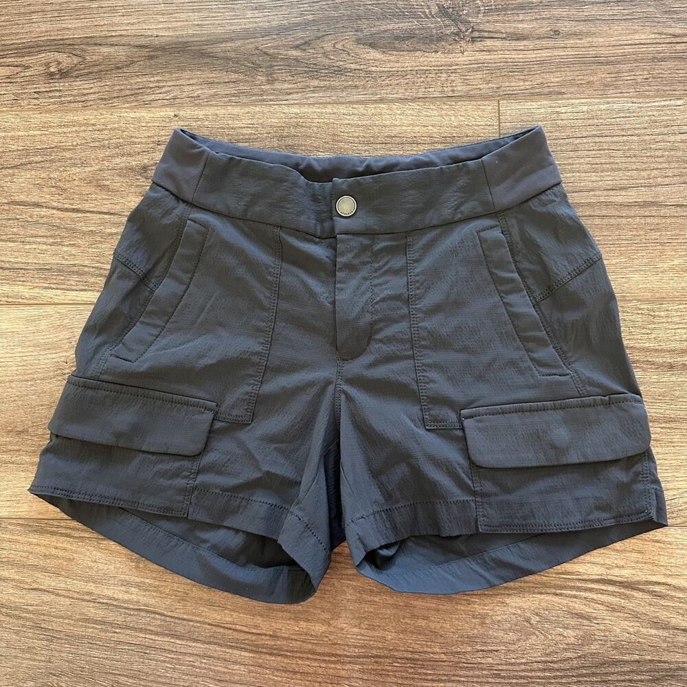Athleta Trekkie Shorts Women's 0 Gray 4" Inseam Zippered Pockets Cargo Active
